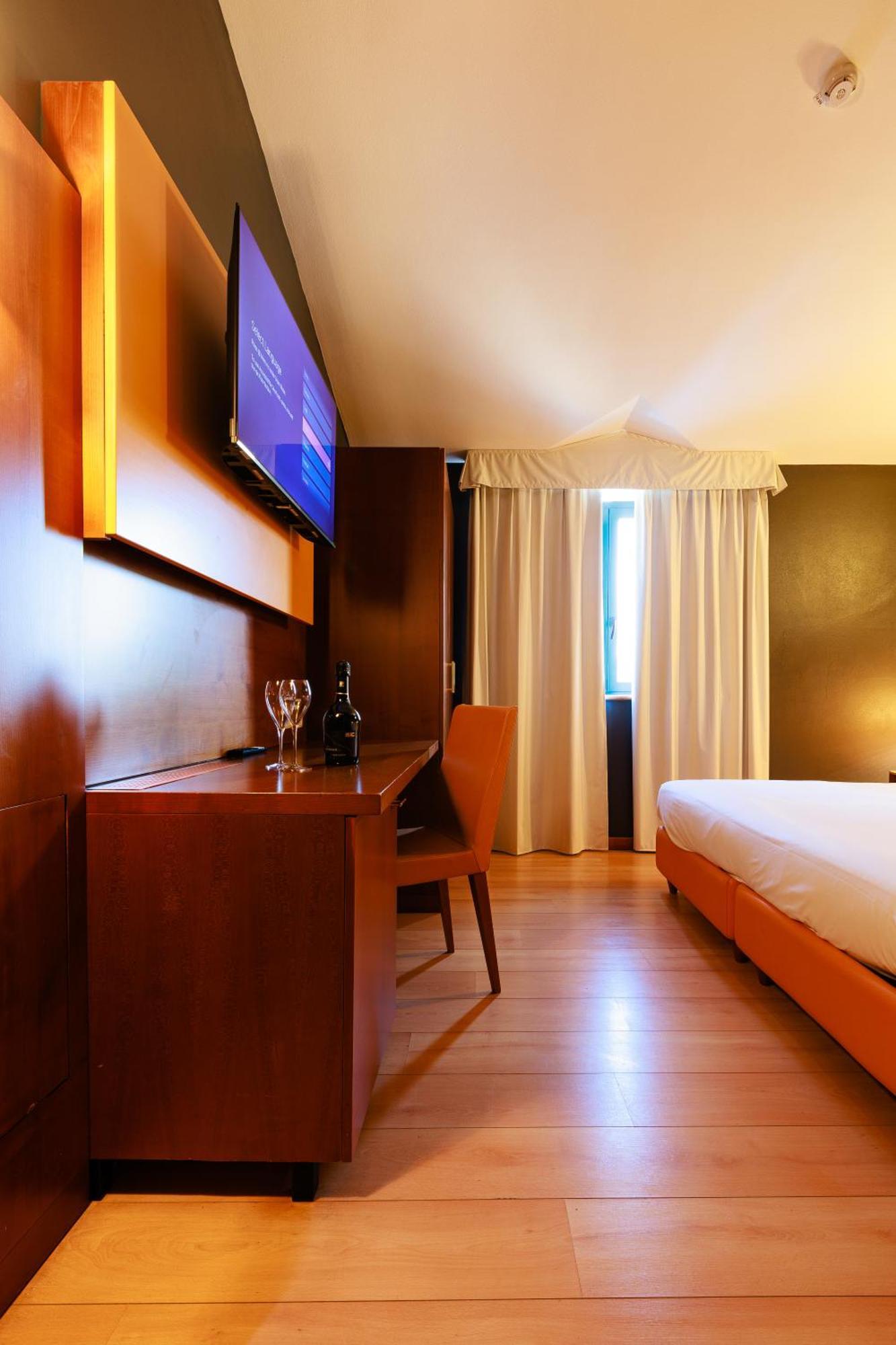 Hotel Villa Delle Rose - Malpensa Oleggio Buitenkant foto