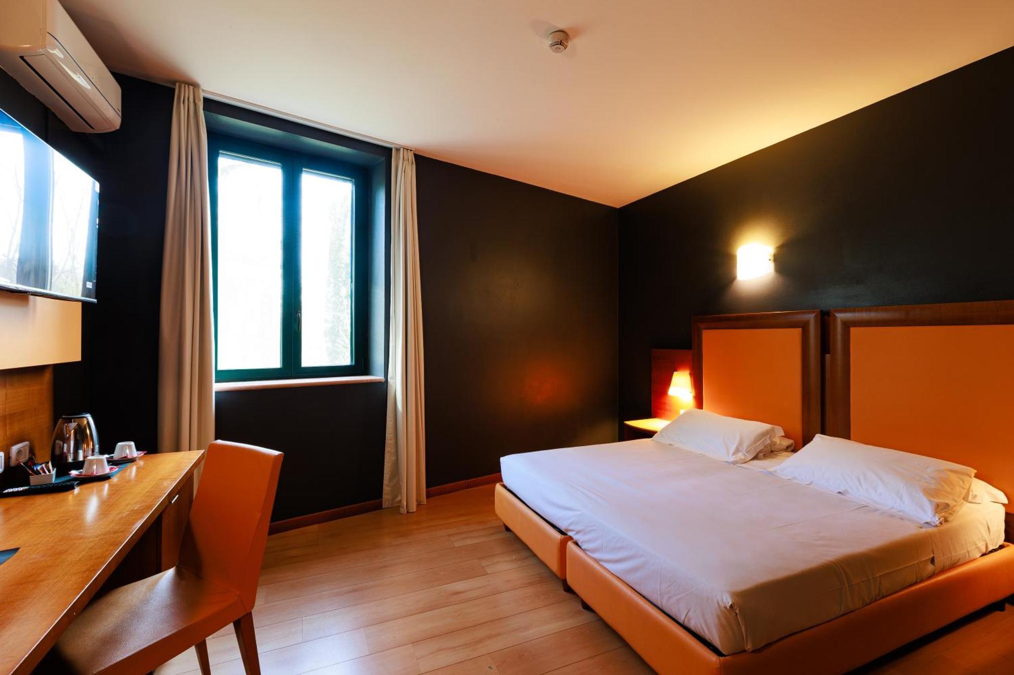 Hotel Villa Delle Rose - Malpensa Oleggio Buitenkant foto